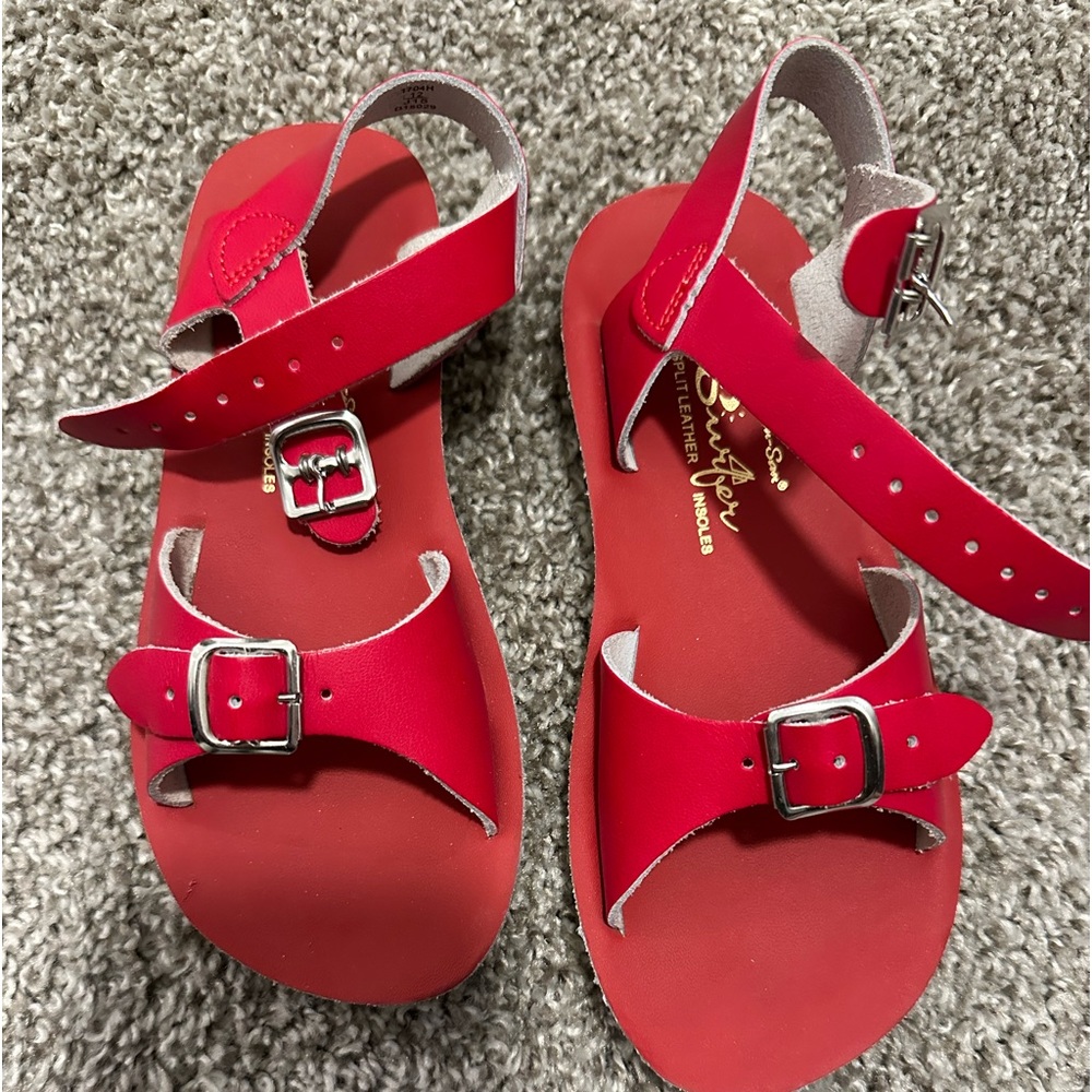 Little girls saltwater sandals